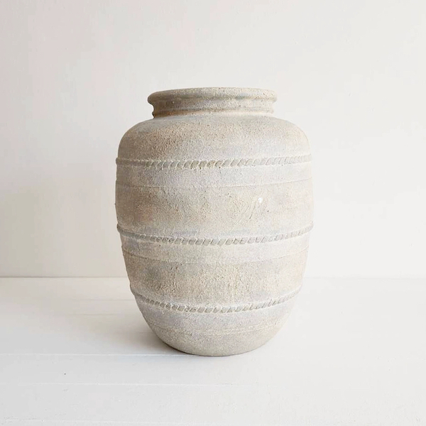 Tuscan Pot Vase - Ivory